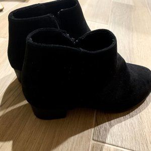 Old Navy Black Heeled Boots Girls' Size 2